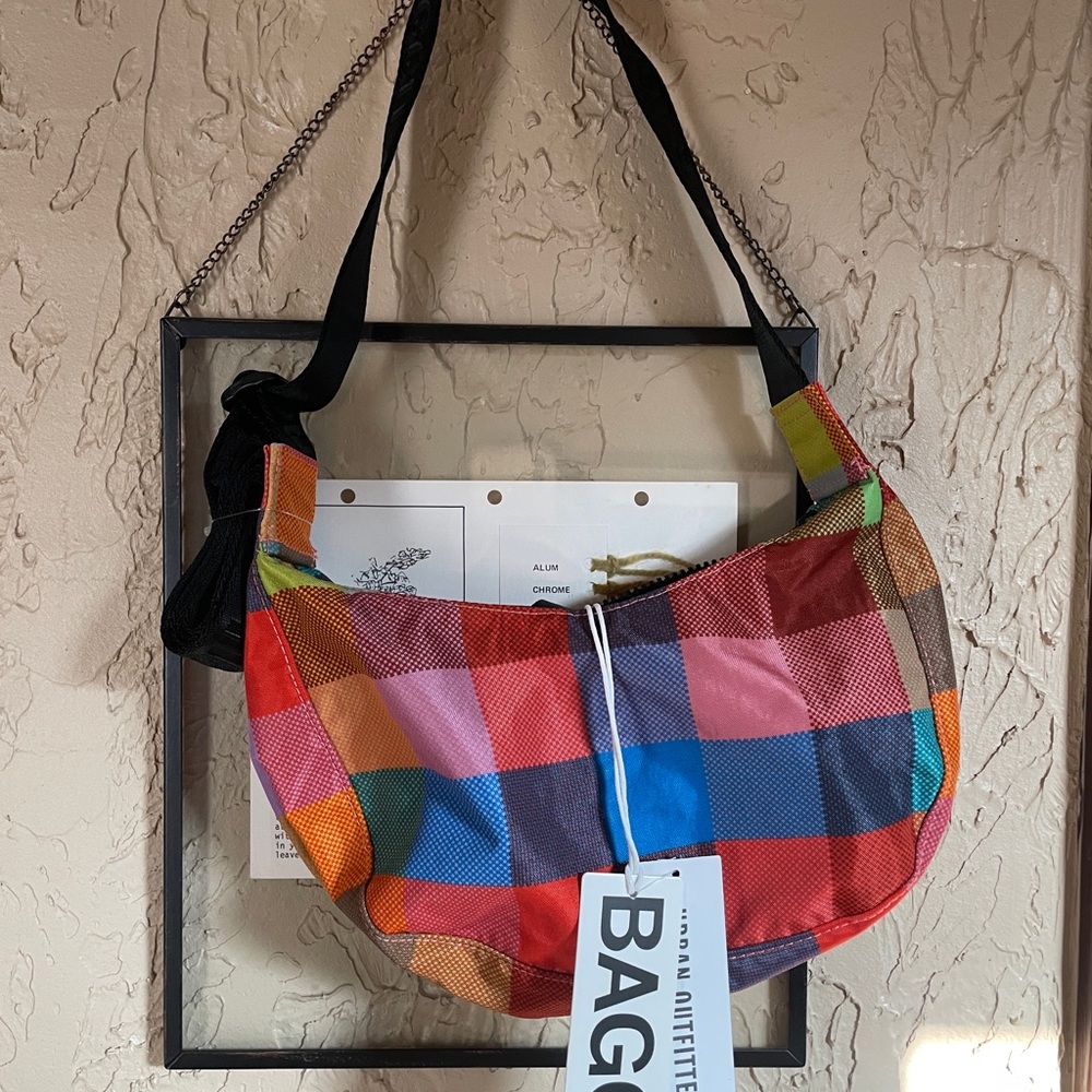 (DO NOT BUY) BAGGU Small Crescent in Madras